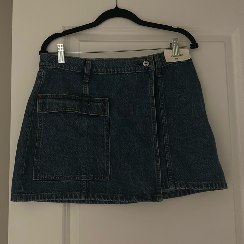 High rise mini cargo skirt